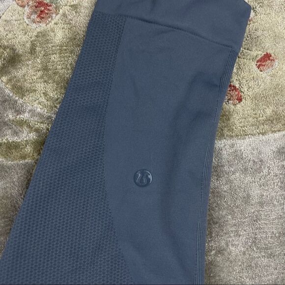 Womens Lululemon Zone In Cropped Leggings - Picture 4 of 4